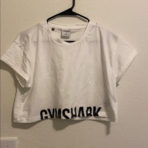 Crop gymshark shirt